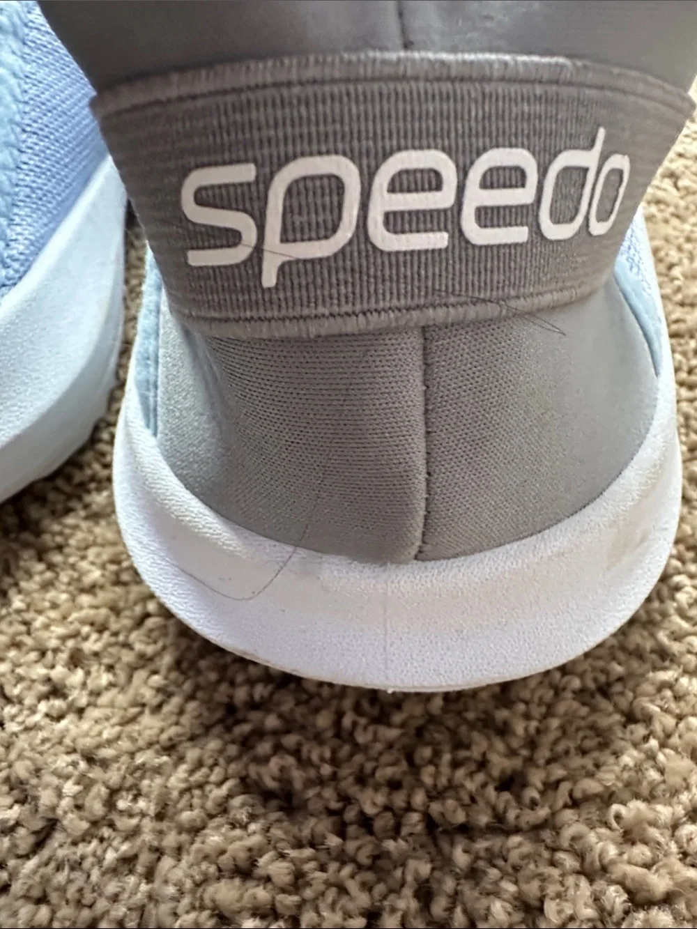 Speedo water shoes easy to slip on